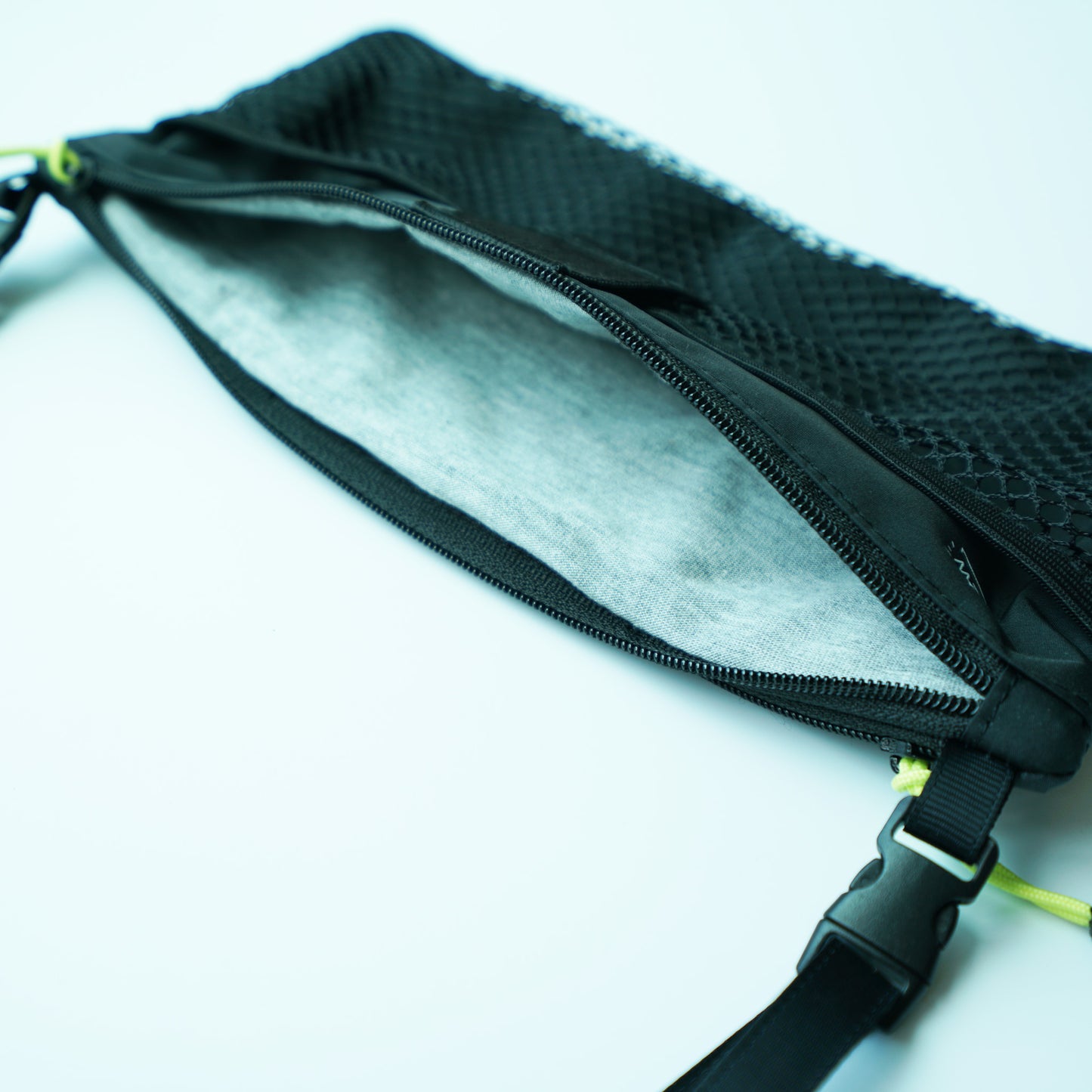 99.9% Anti Bacterial Effect Cross Body Bag