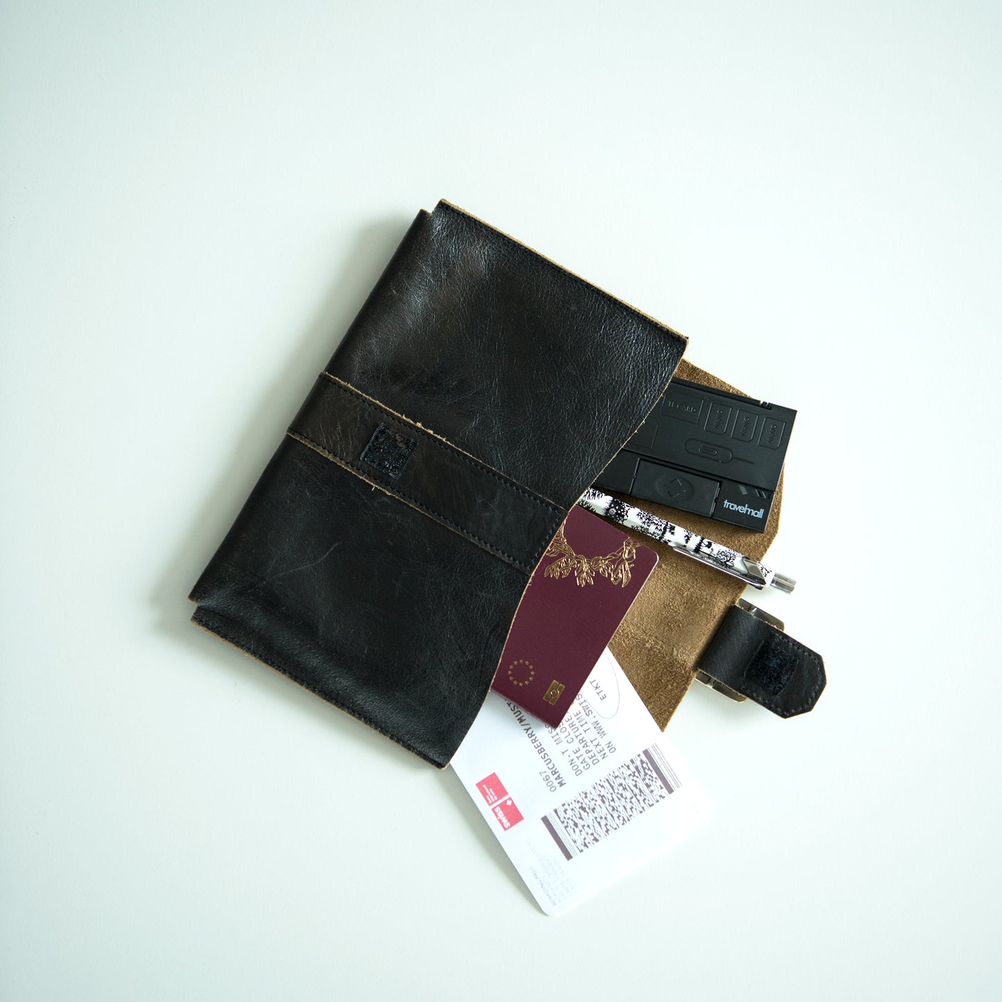 Ultra Slim Multi-Storage SIM Card Organizer With Type C OTG Reader