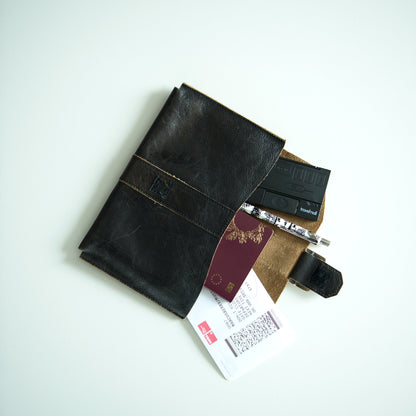 Ultra Slim Multi-Storage SIM Card Organizer With Type C OTG Reader